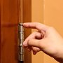 Чем смазать дверные петли, чтобы не скрипели: пошаговая инструкция