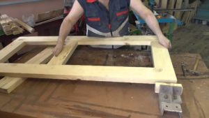 Изготовление деревянных дверей